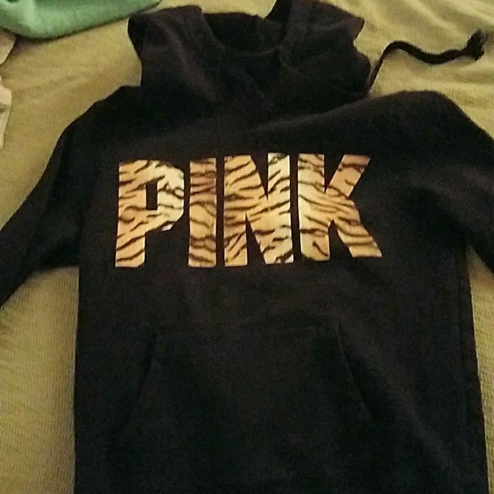 pink sweatshirt